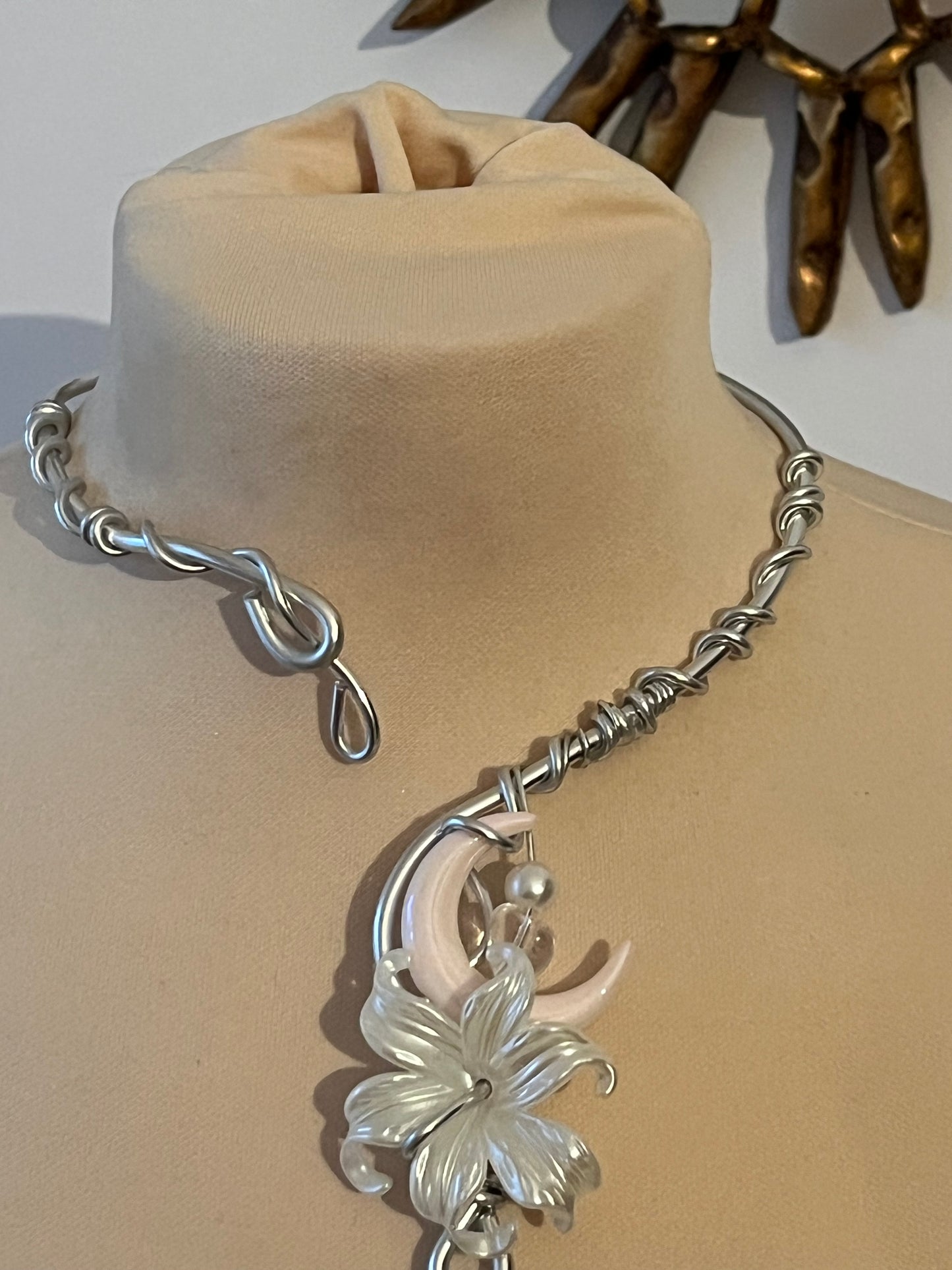 necklace pink moon flower