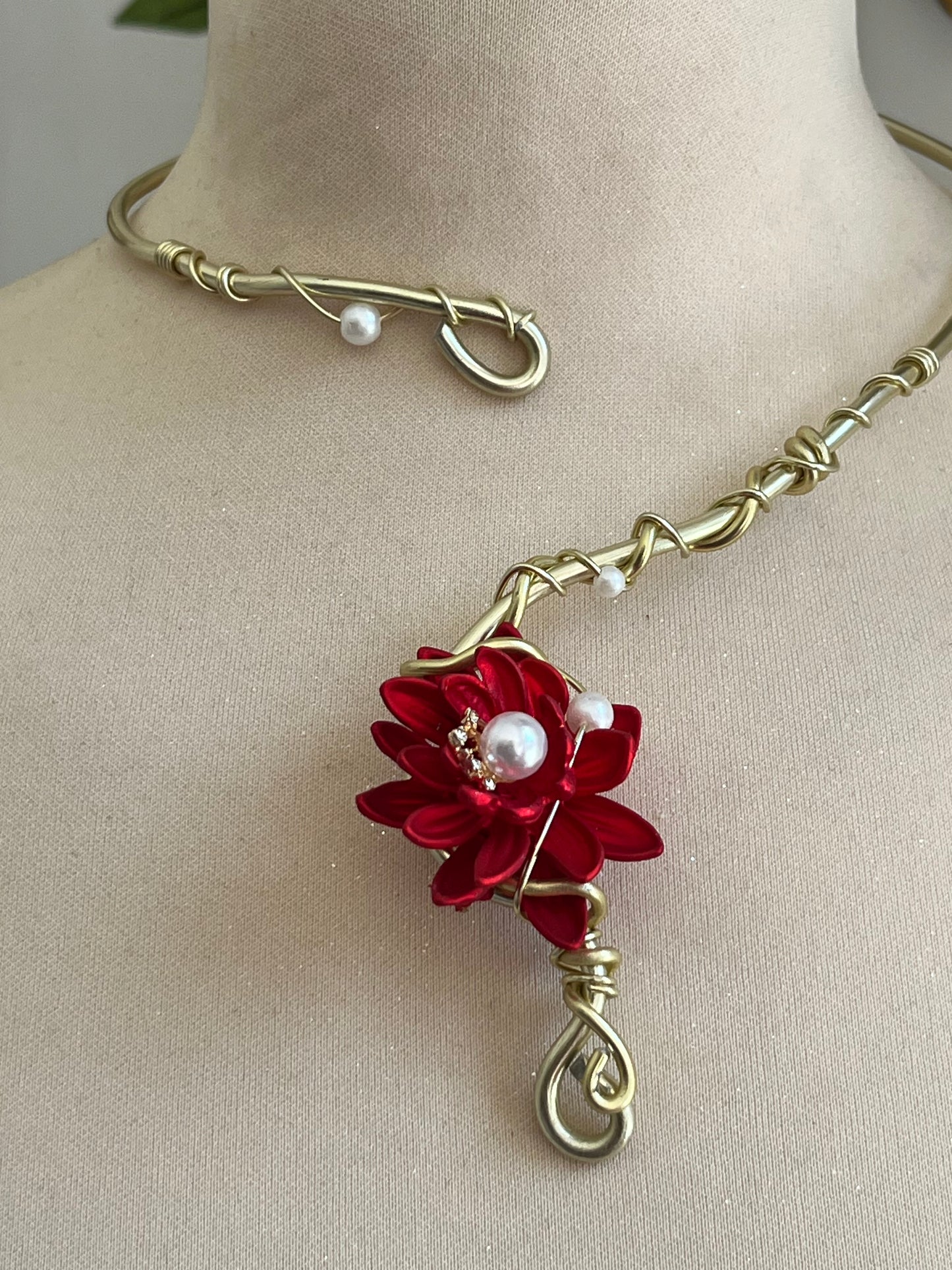 red rose pearl necklace