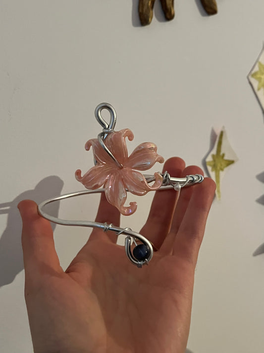 armcuff flower bead