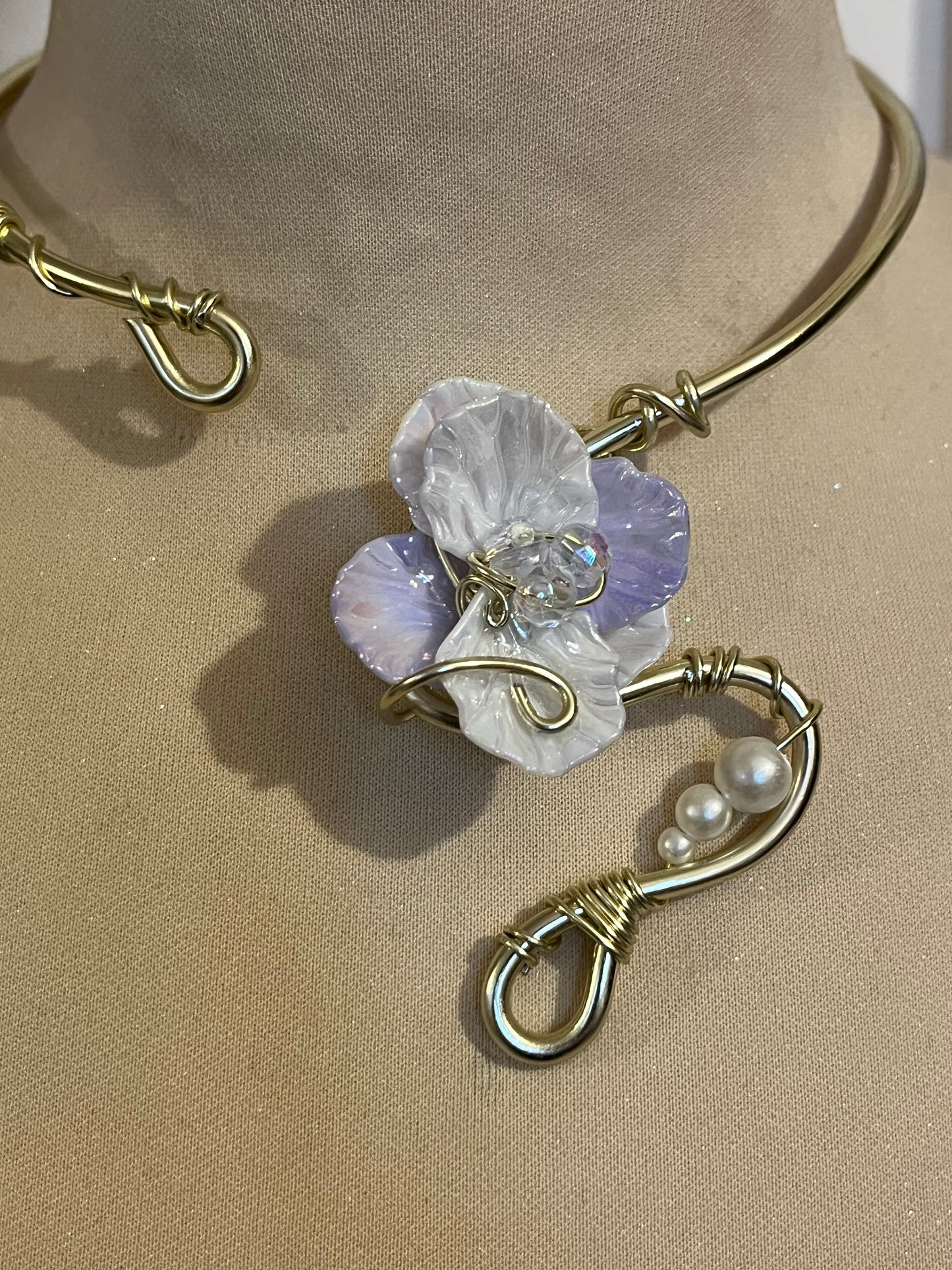 flower necklace bianca viola gold colour