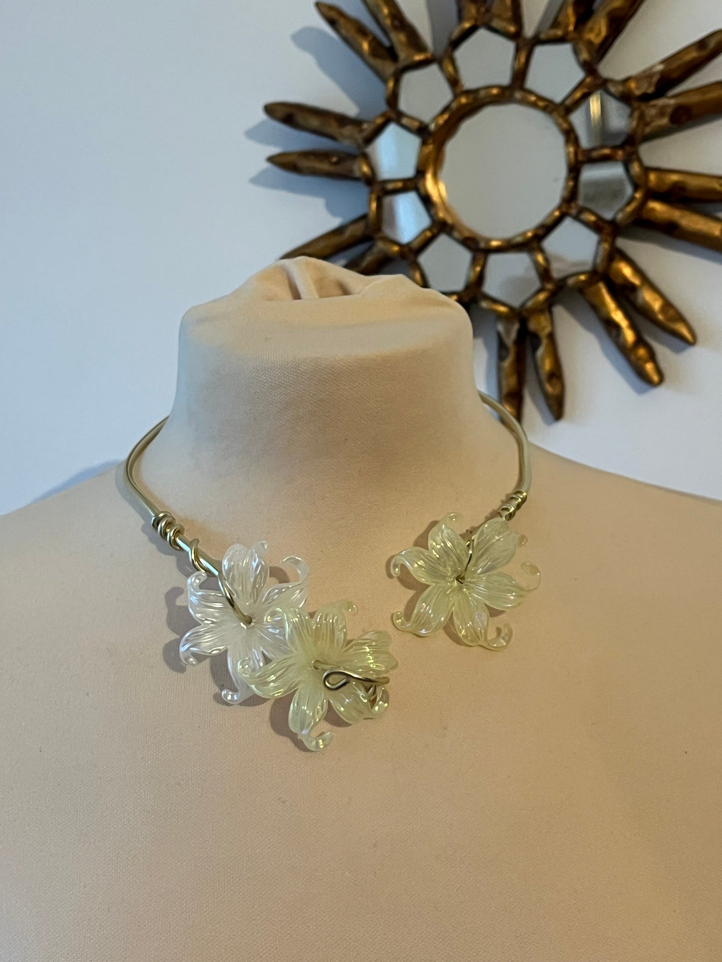 flower choker necklace