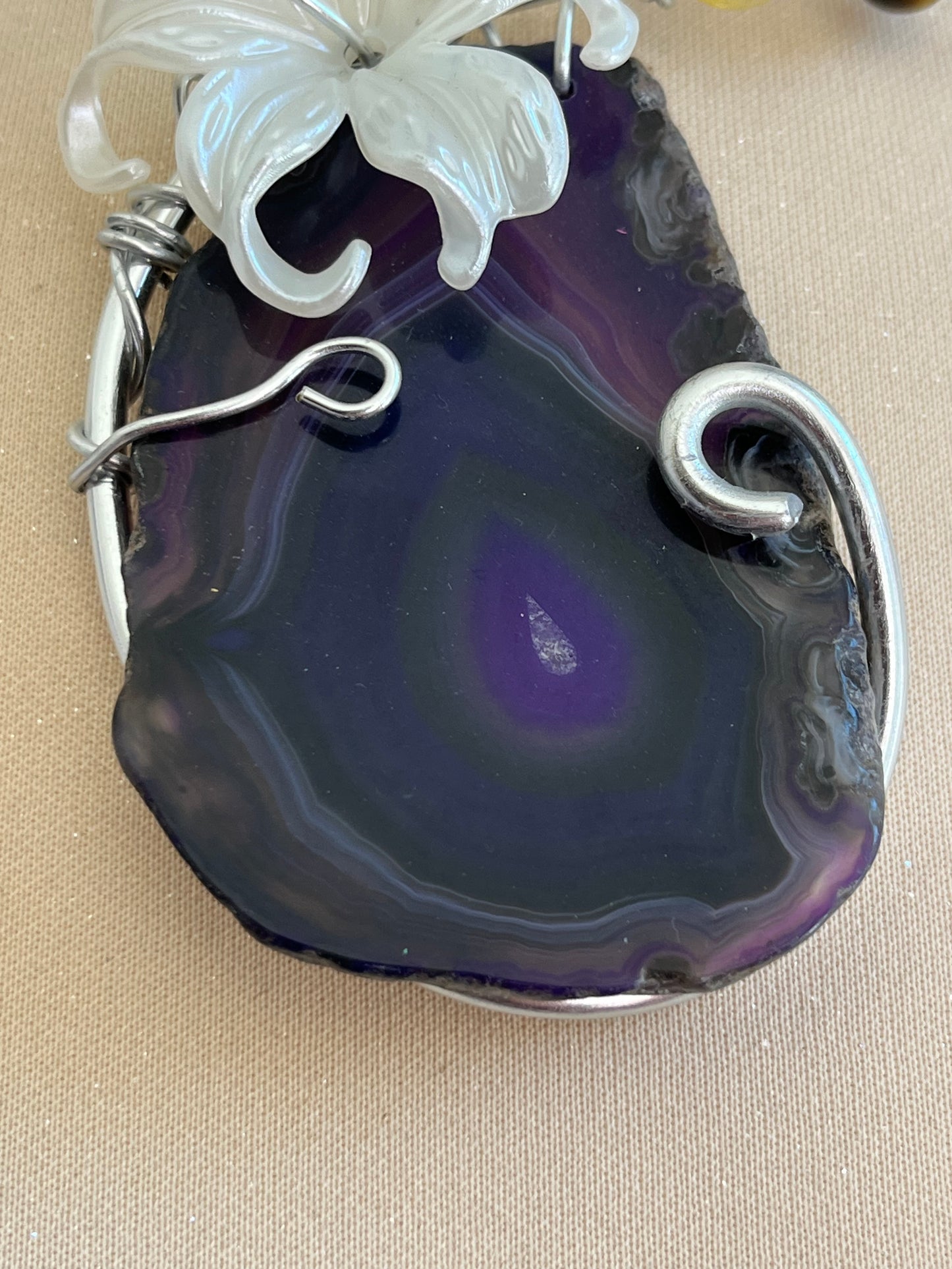 jasmine agate moon beads necklace
