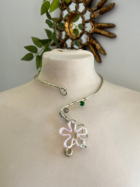 amaryllis flower necklace