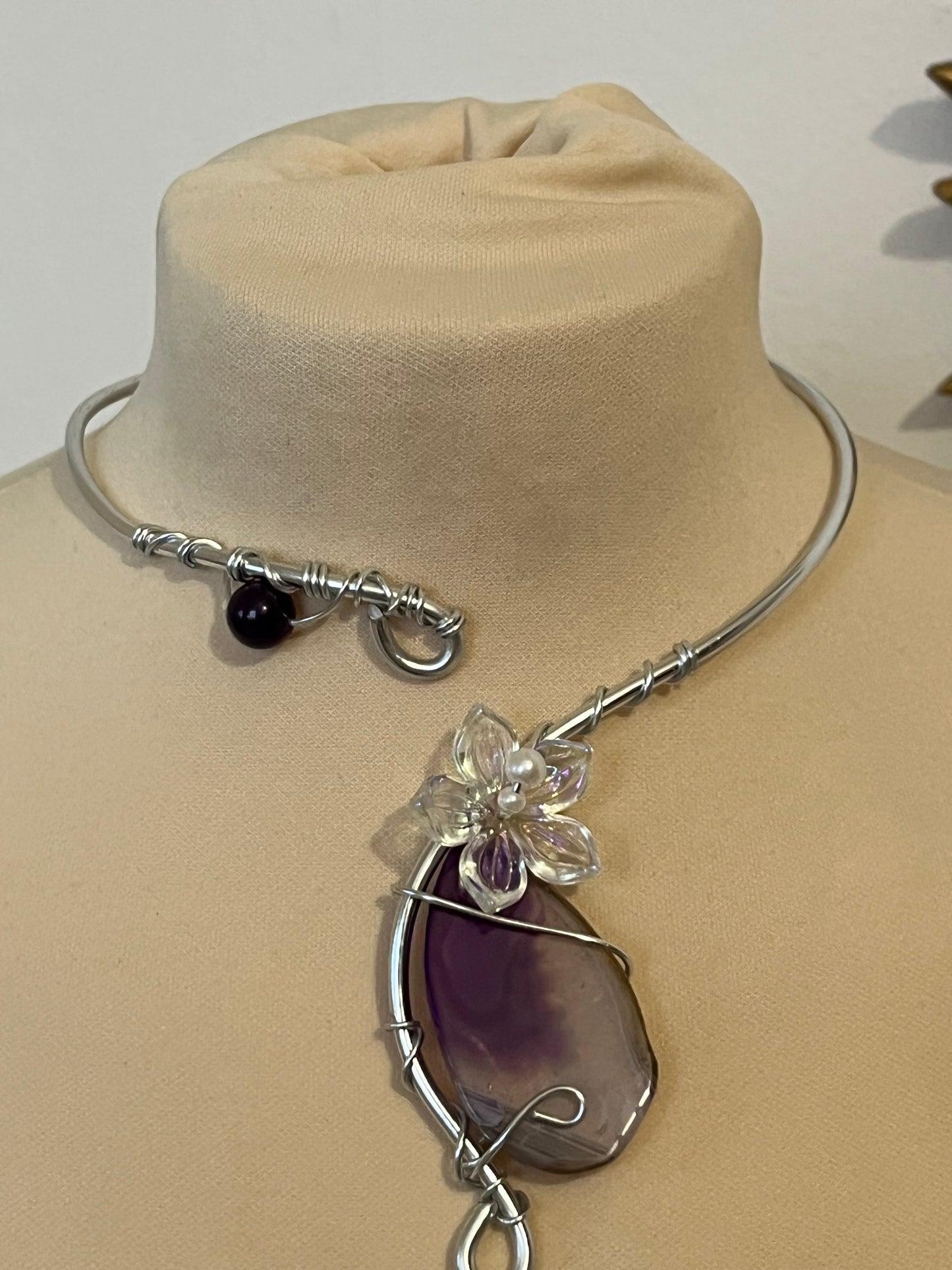1necklace agate flower beads