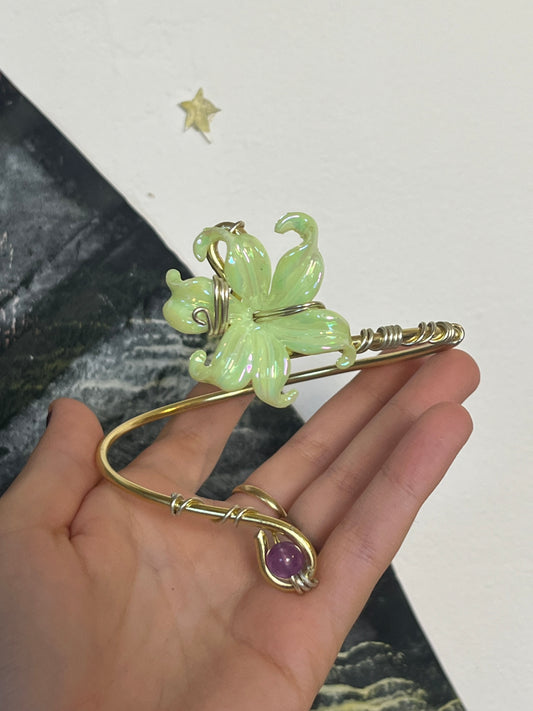 armcuff flower green bead