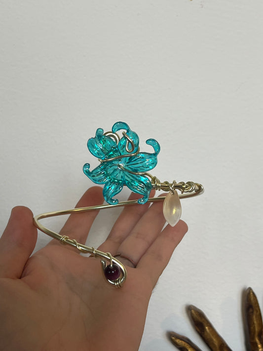 armcuff flower petal bead