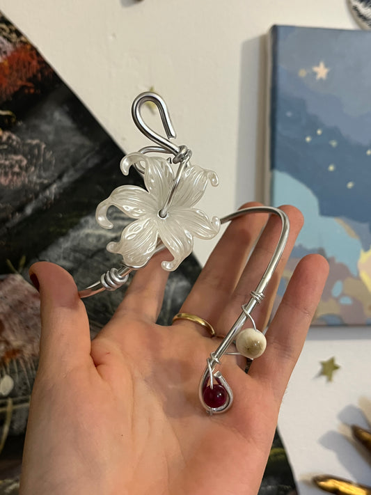 floare de mărgele pentru manșetă