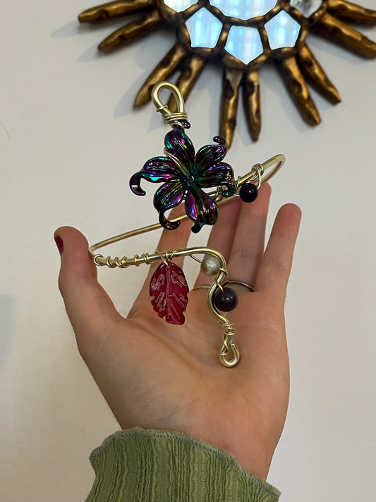 armcuff flower beads petal