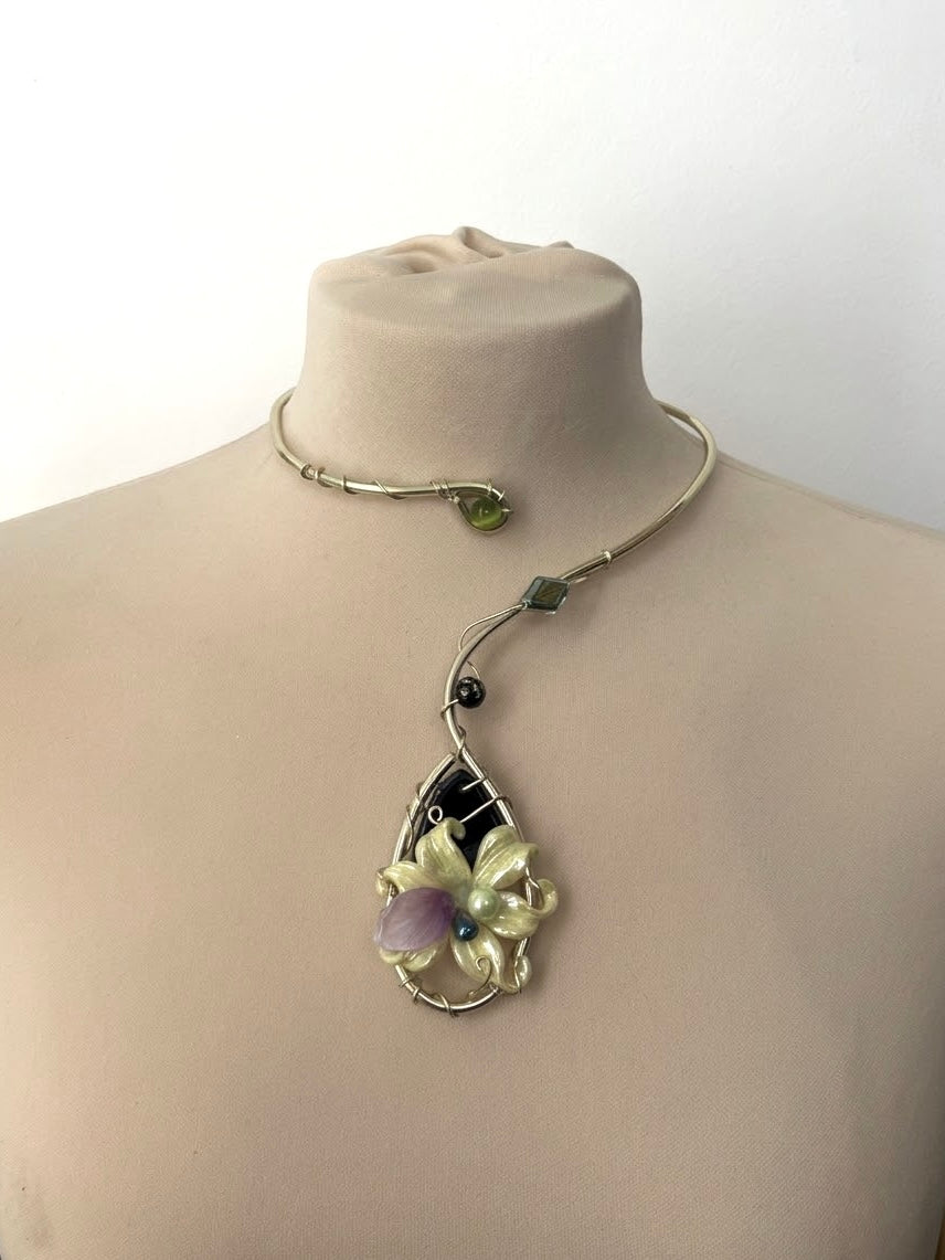 Frost Orchid yellow necklace
