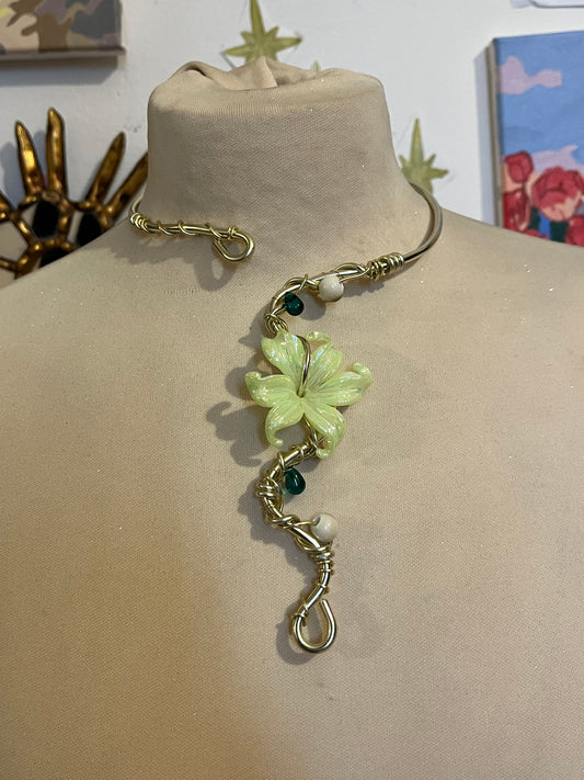 flower necklace gold colour