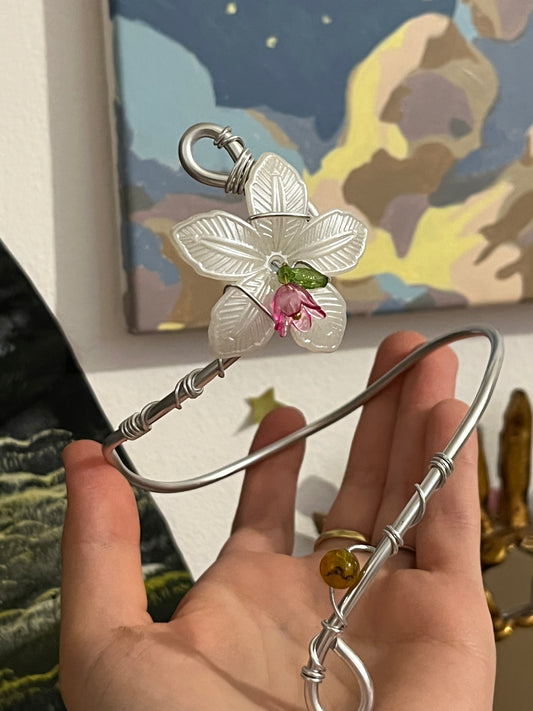 armcuff flower bead