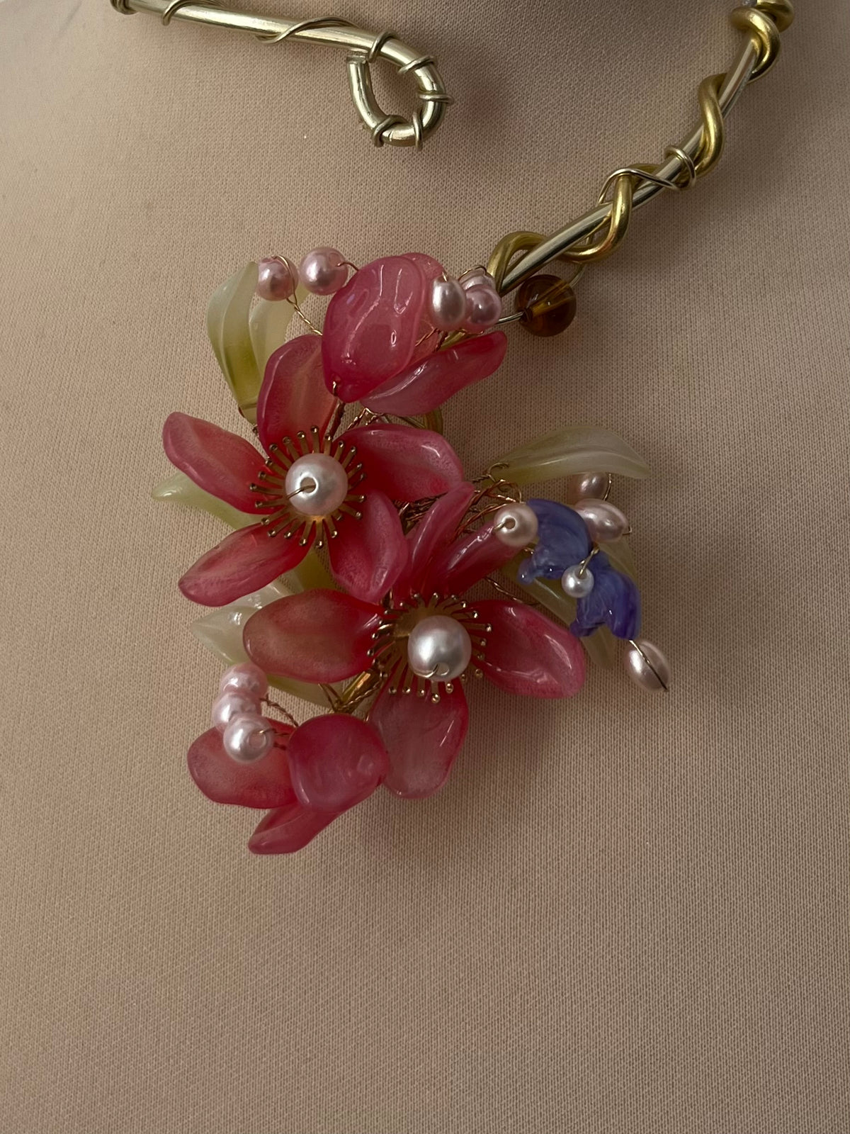 Crystal Veil glass pink necklace