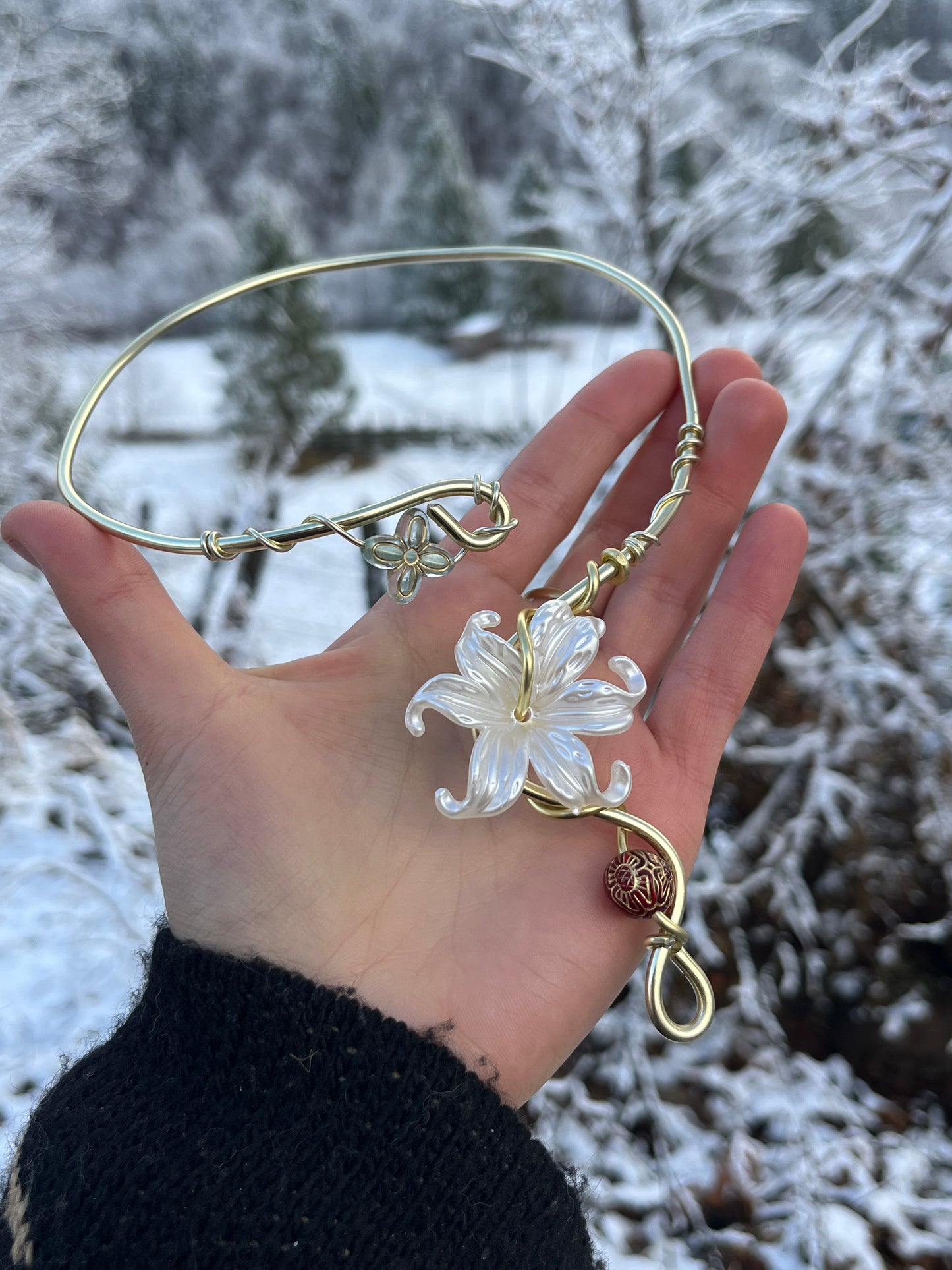 winter necklace beads