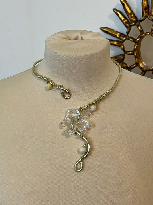 1necklace flower beads