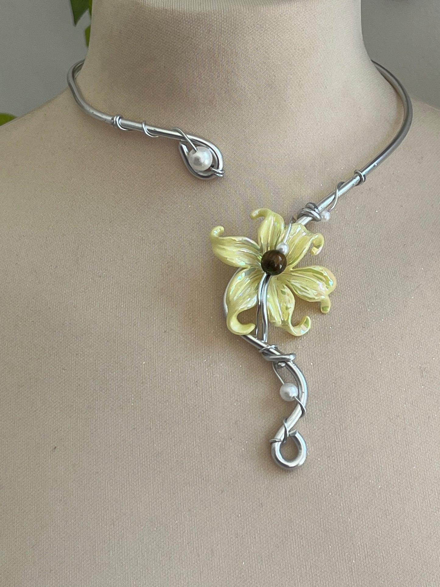 apple blossom flower necklace