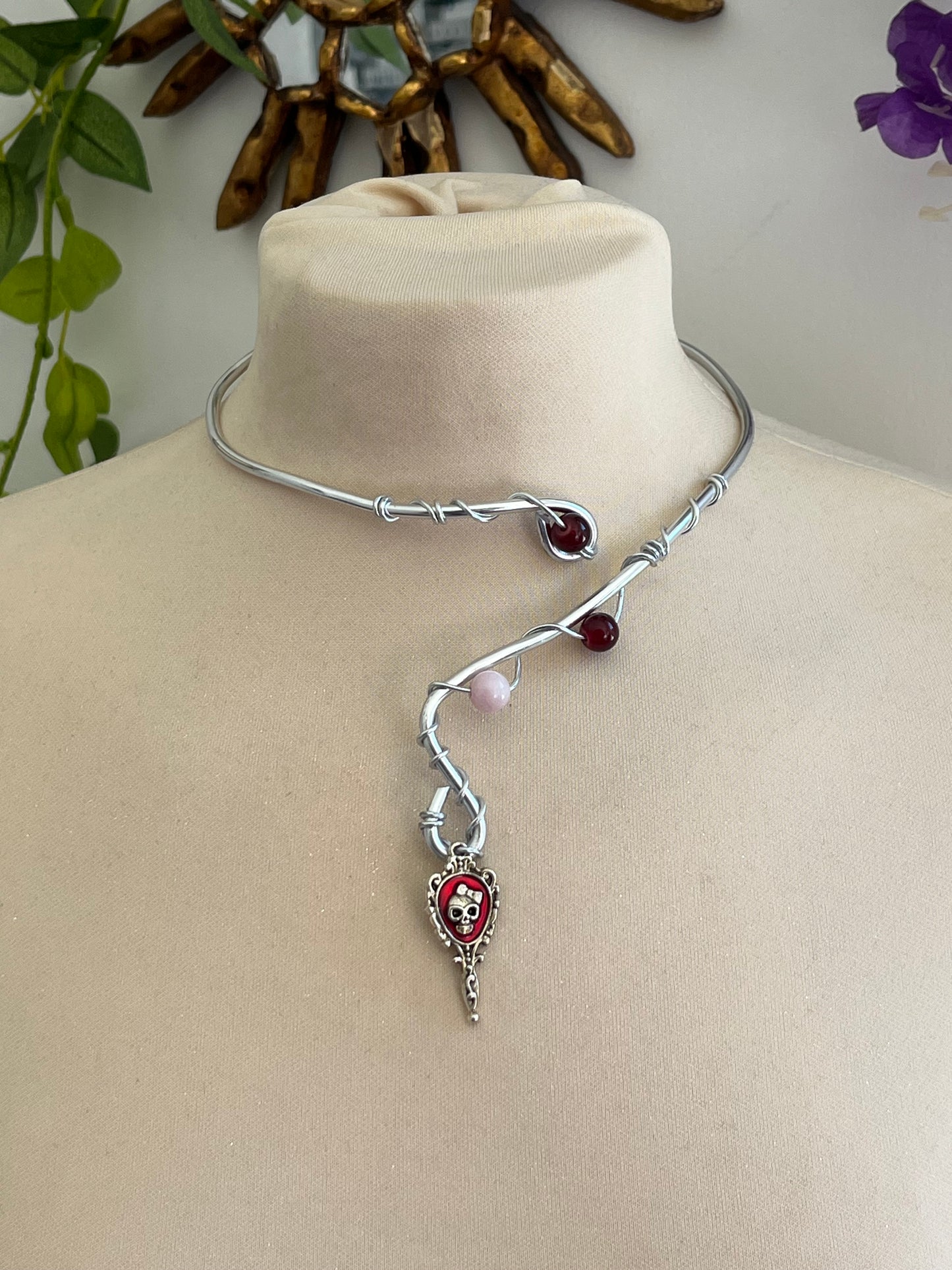 black rose baccara necklace