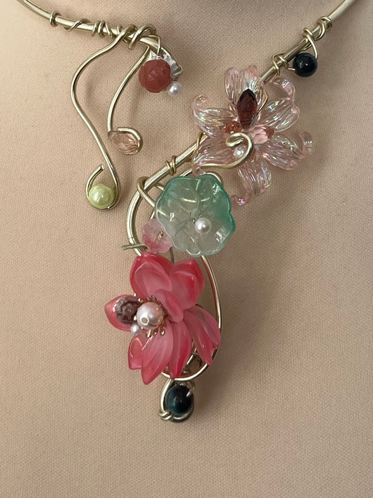 Frog Flora flower necklace