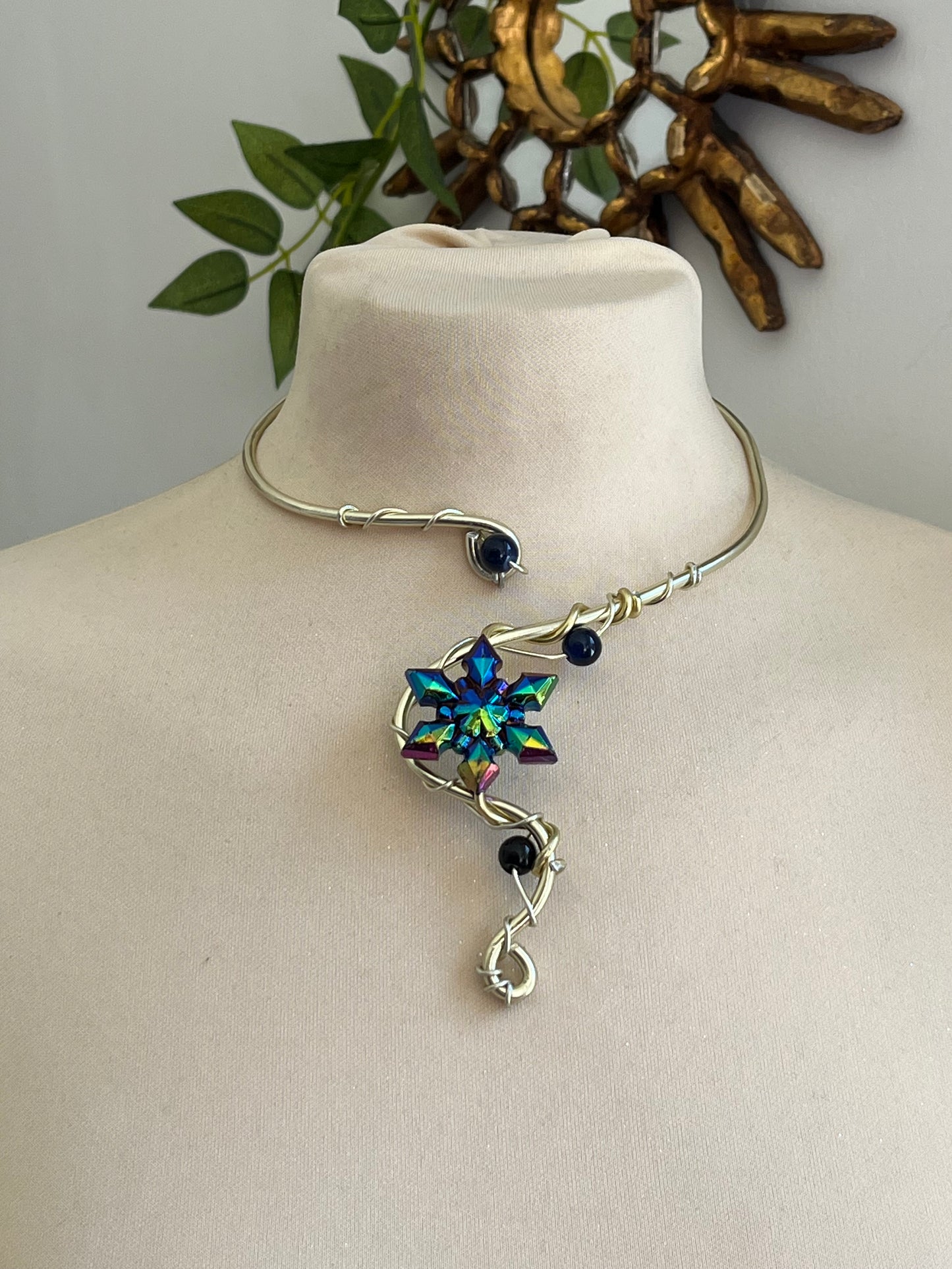 midnight snowdrop necklace