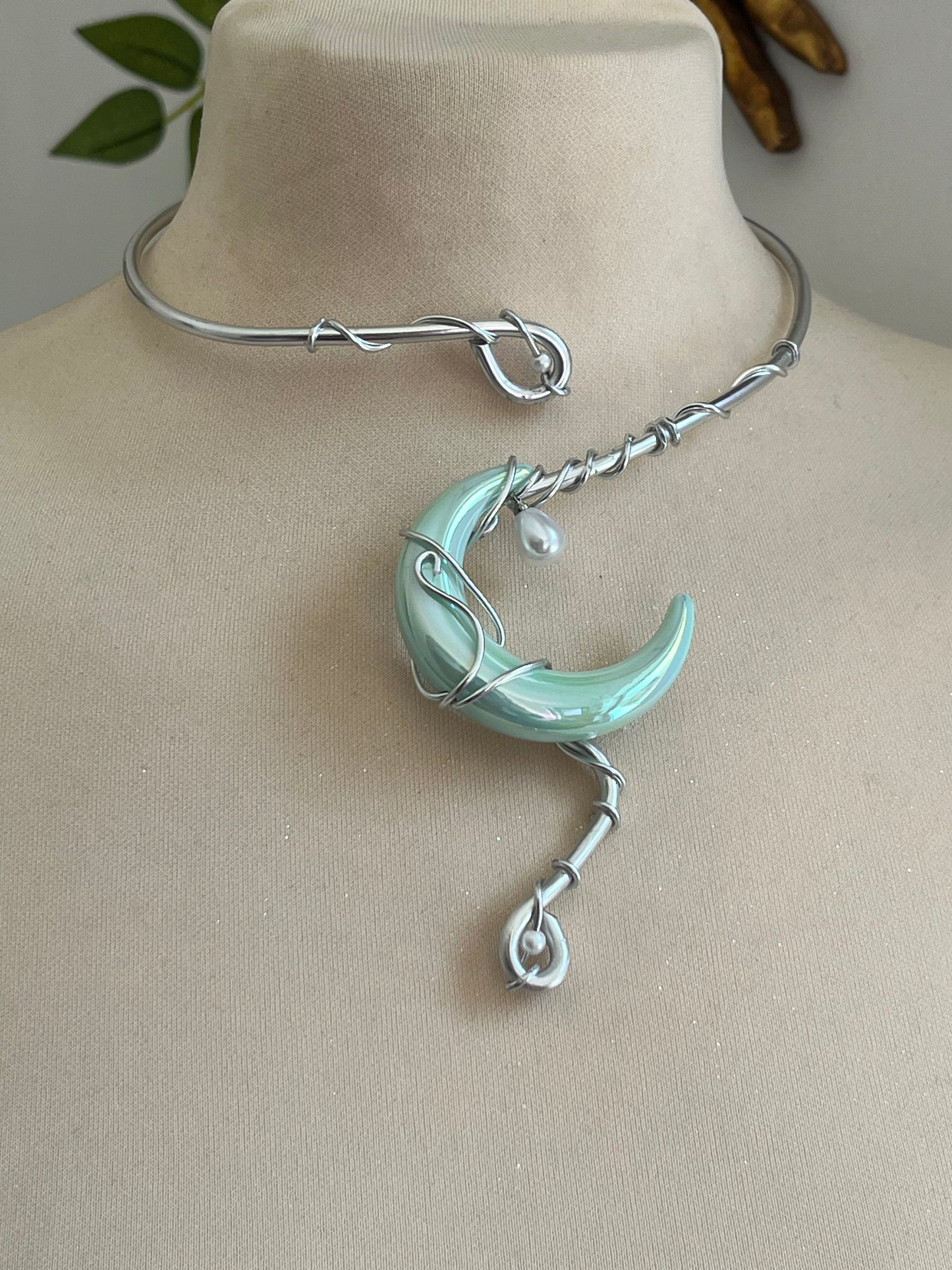 moon fairy pearl necklace