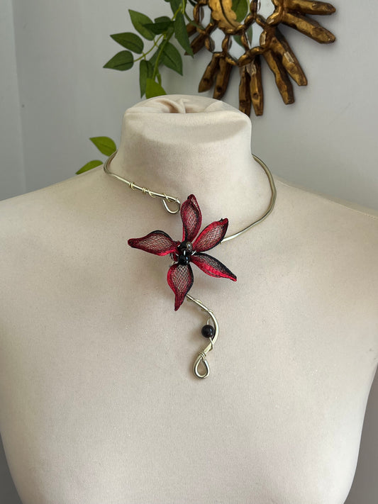 red daisy flower
