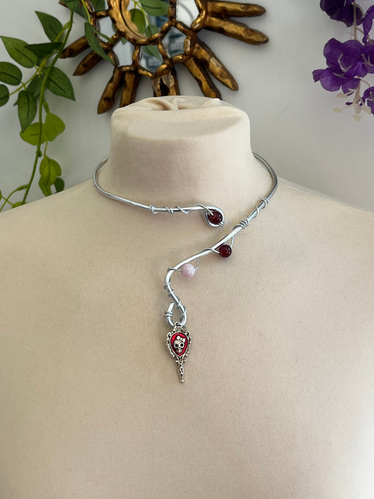 black rose baccara necklace
