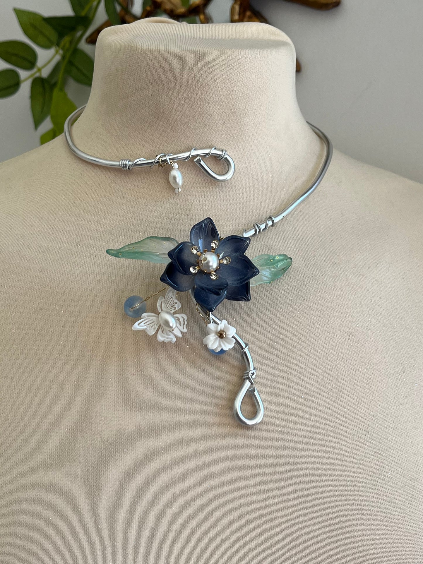 daisy flower necklace