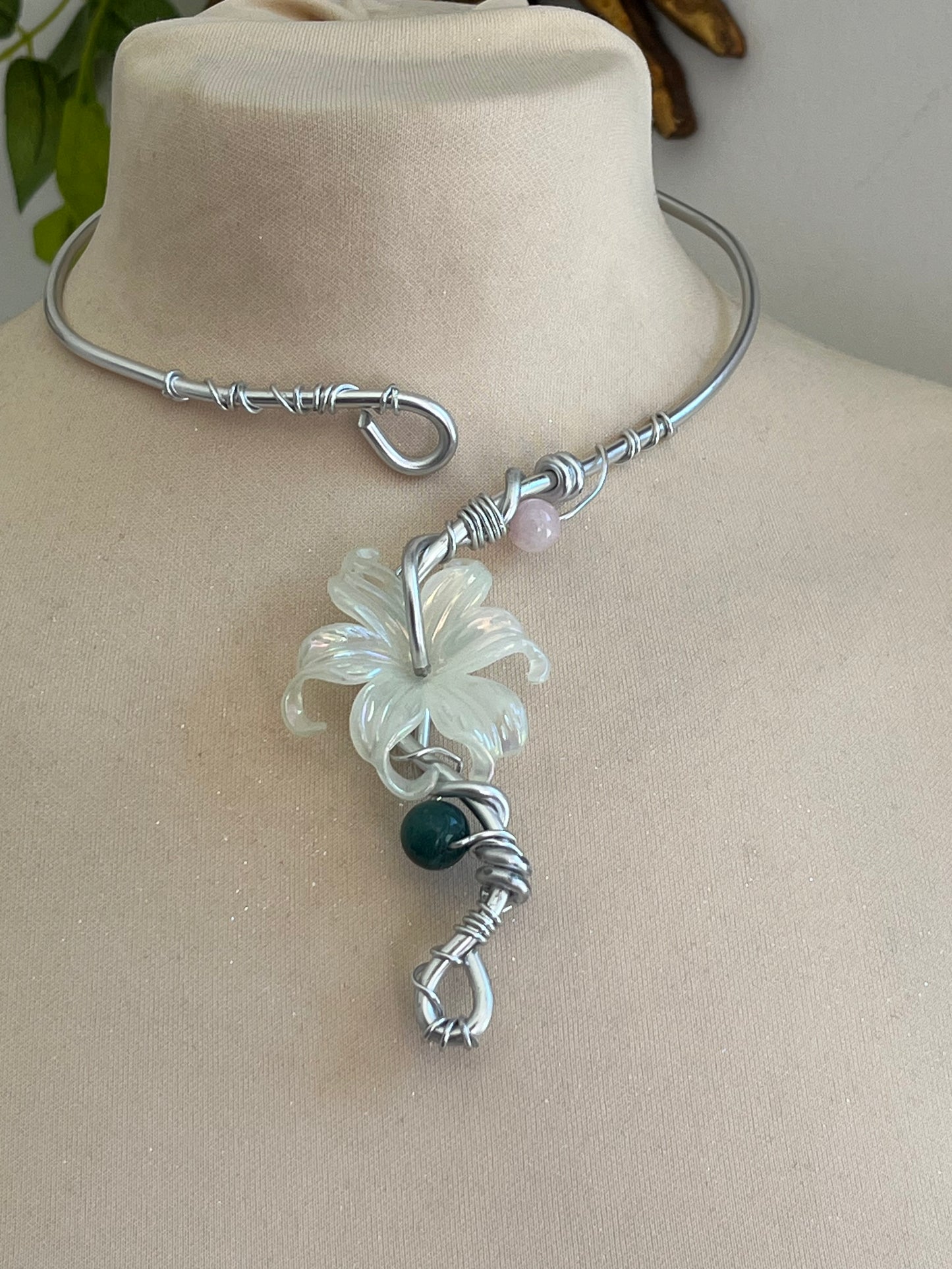 poppy flower beads necklace