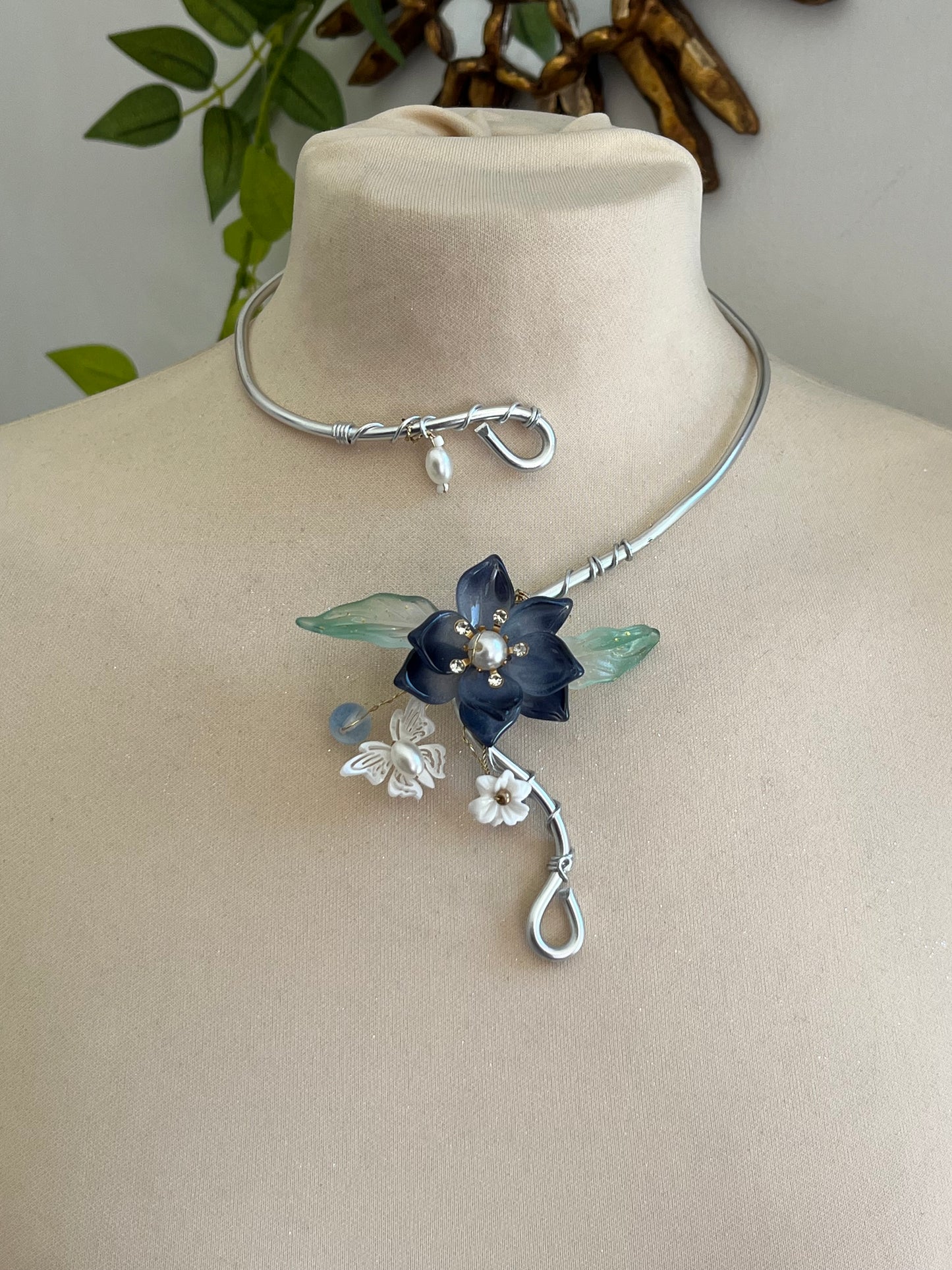 daisy flower necklace
