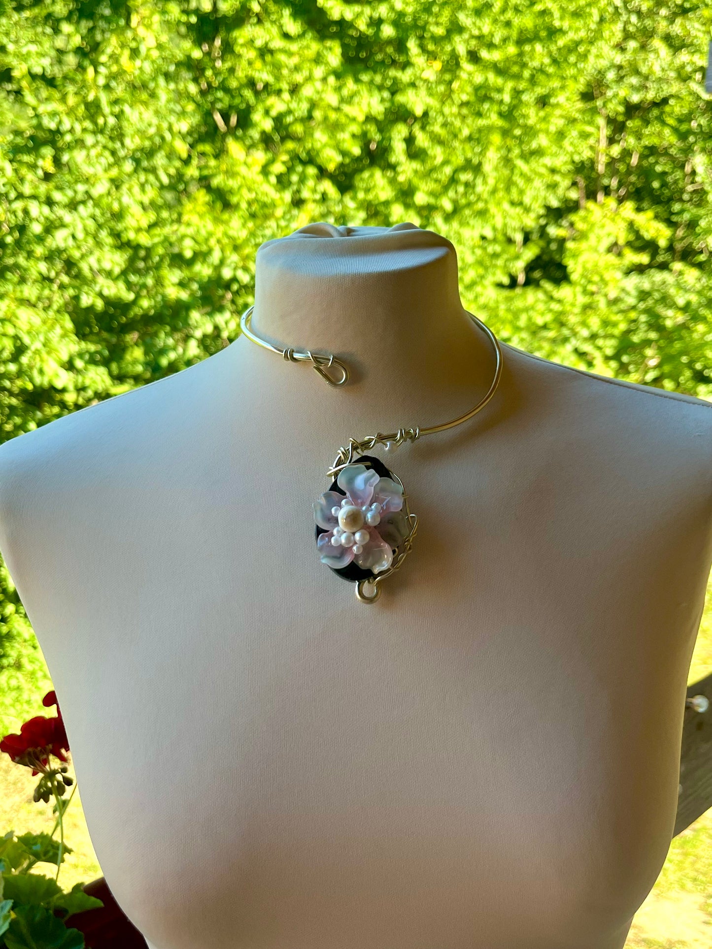 Handmade Gold Color Wire-Wrapped Black Stone & Pink Floral Choker