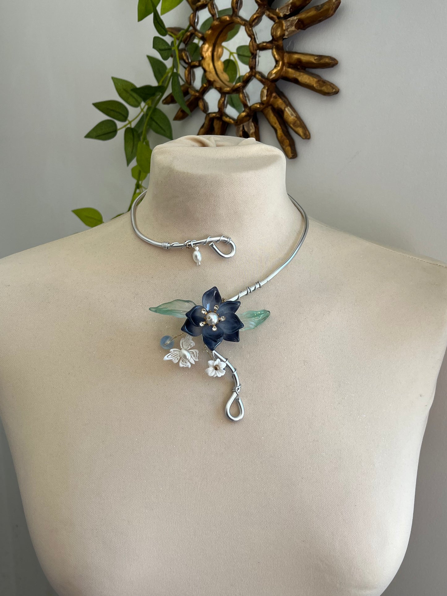 daisy flower necklace