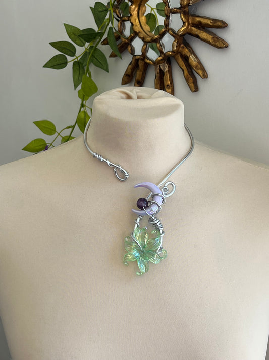ivy moon necklace
