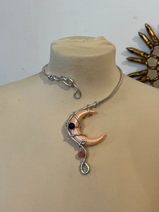 1necklace moon beads