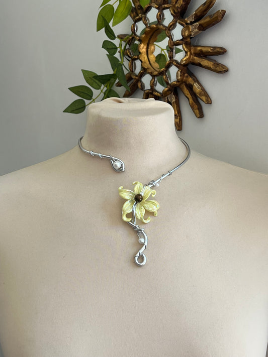 apple blossom flower necklace