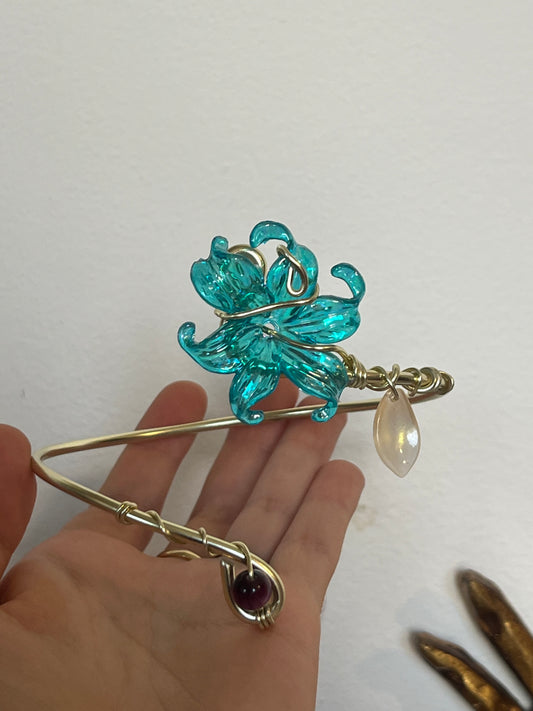 armcuff flower petal bead