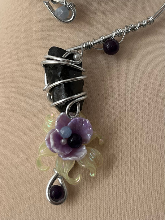 Ephemeral Bloom necklace