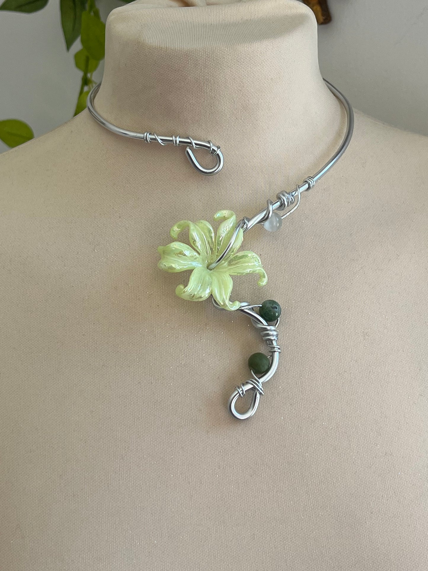calla lily flower necklace