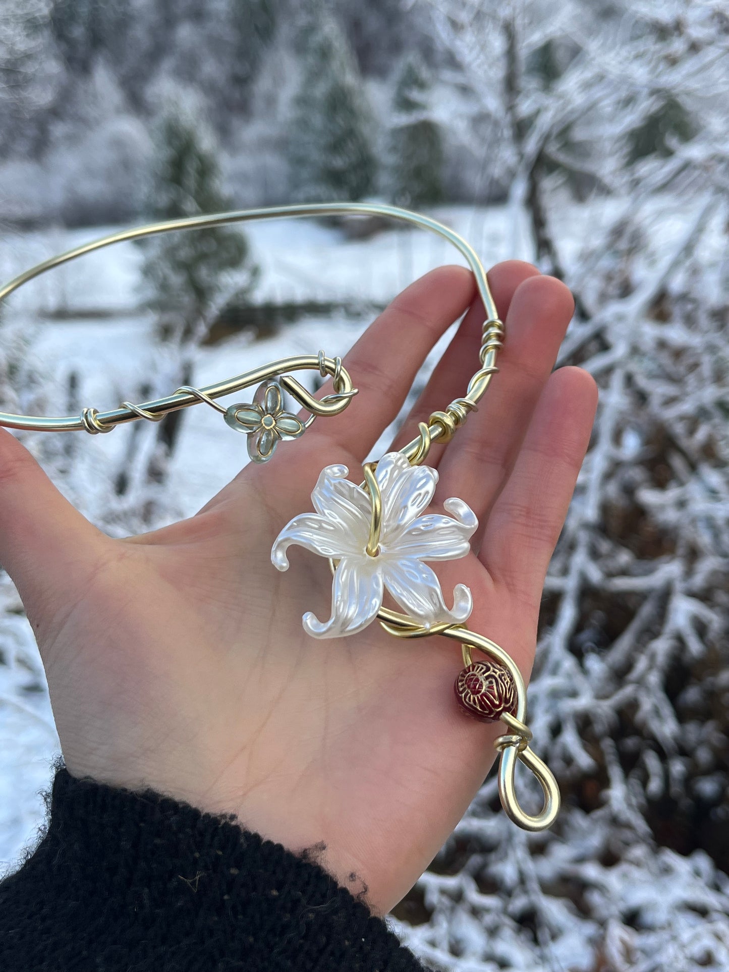 winter necklace beads