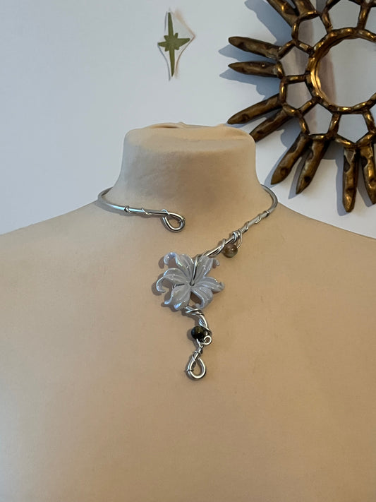 blue flower necklace beads