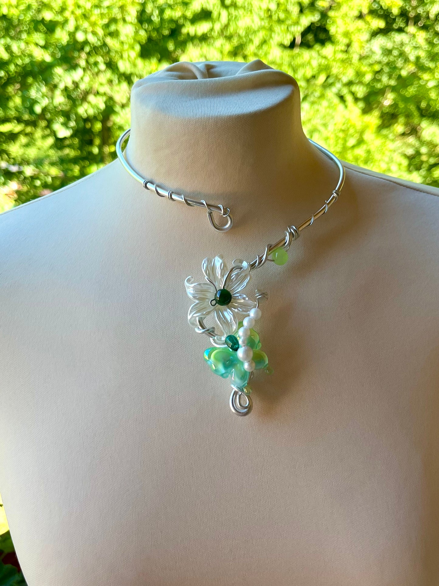 Handmade Silver Color Wire-Wrapped White & Turquoise Floral Choker with Pearls